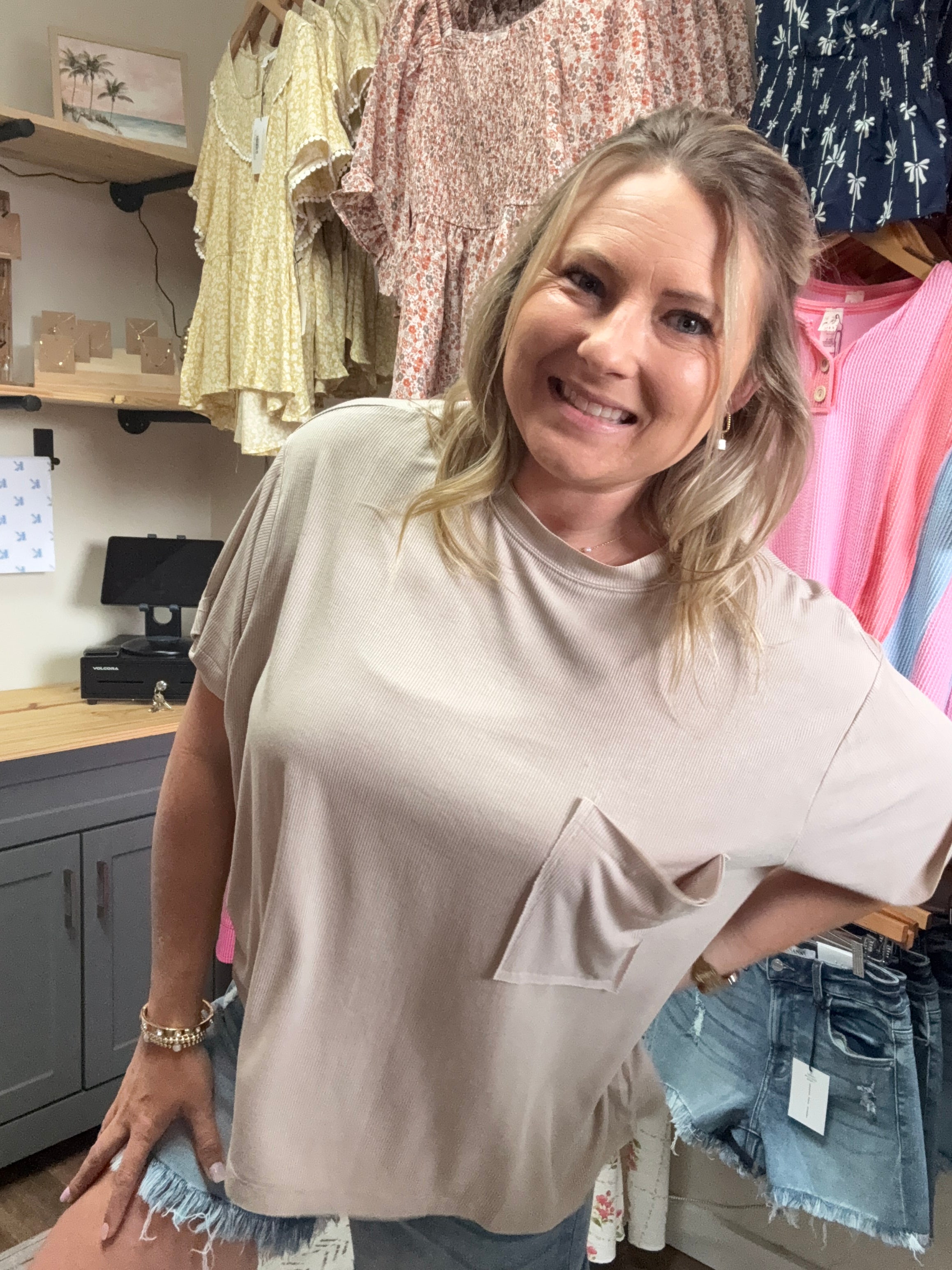 WASHED RIBBED CUFFED SHORT SLEEVE ROUND NECK TOP