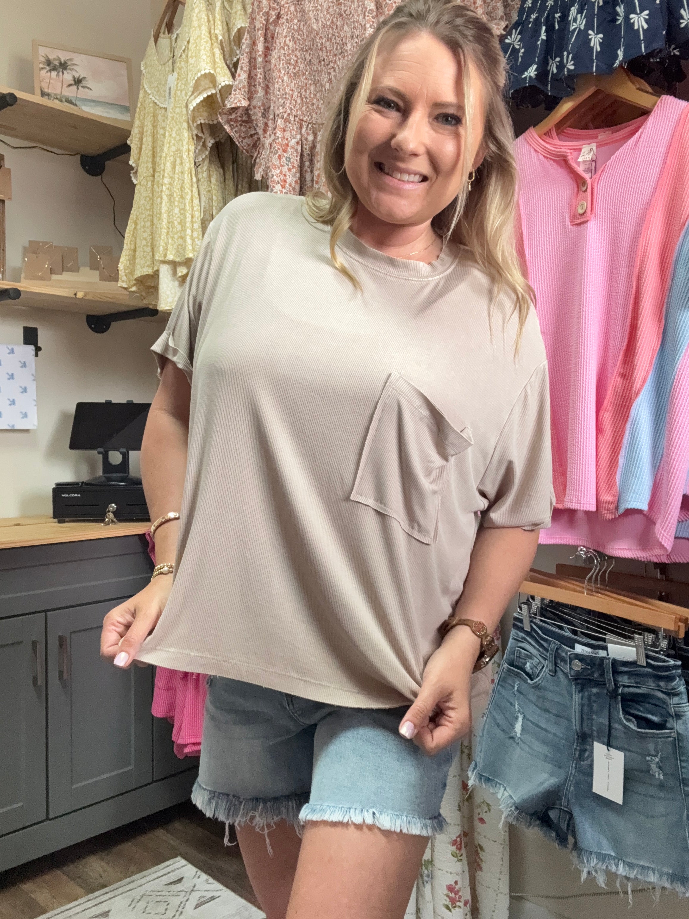 WASHED RIBBED CUFFED SHORT SLEEVE ROUND NECK TOP