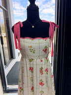 FLORAL PATTERN SCALLOPED DRESS